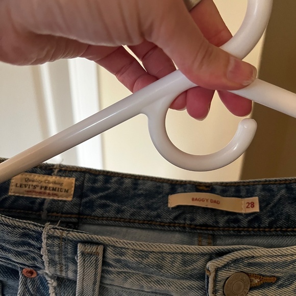 Levi’s Baggy Dad Jeans - Picture 3 of 3